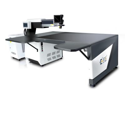 China CE Handheld 300W-2000W Laserschweißmaschine aus Metallfaser und Edelstahl zu verkaufen