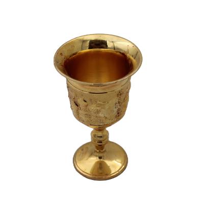 China Eco-friendly Islamic Dubai Gold Candle Holder Candle Mug Ramadan Wedding Gift Hollow Metal for sale