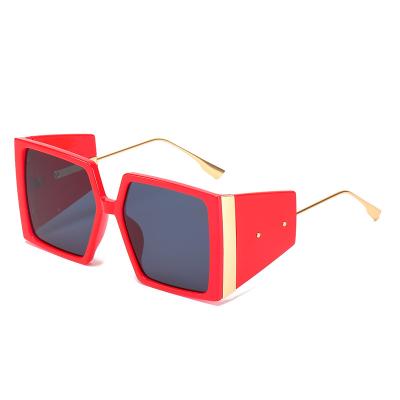 China 2021 New Arrivals Fashion Square Rivet Sunglasses Eyewear Protective Mask Square Oval Women's Sunglasses for sale