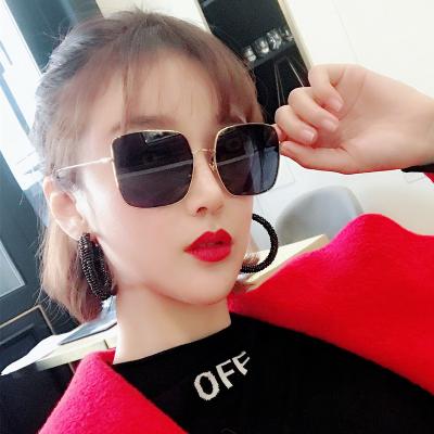 China Fashion sunglasses 2021 summer wholesale cheap oversized sunglasses fit metal unisex sunglasses for sale