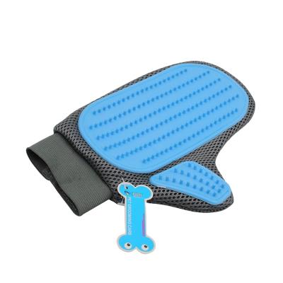 China Sustainable Fur Dogs Deshedding Bath Massage Rubber Pet Grooming Glove for sale