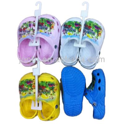 China JT-261 Bulk Anti-slippery Clutter Children Garden Shoes Clearance for sale