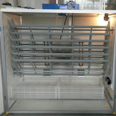 China Máquina de Hen Hatching Incubator Hatchery Chicks de la incubadora de 3000 huevos en venta