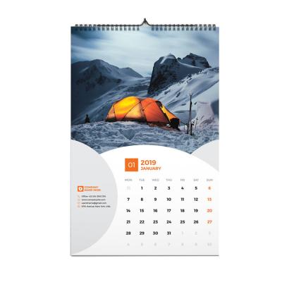 China 12 des kundenspezifisches Kalender-Monate Drucken-, farbenreiche kundenspezifische Wandkalender mit Aufhänger zu verkaufen