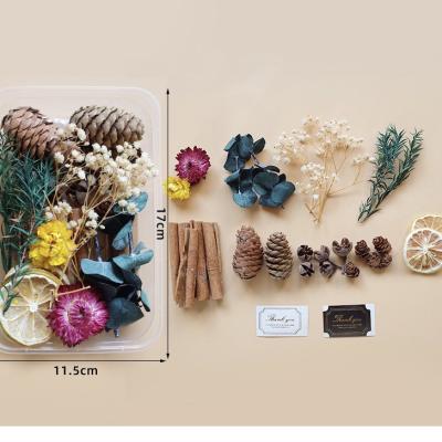 China Artificial Dried Flowers and Plants Eterna 1 Customized Floral Eterna Epoxy Resin Necklace Pendant Craft Diy Box Flower Natural Dry Plant For Aromatherapy Candle for sale