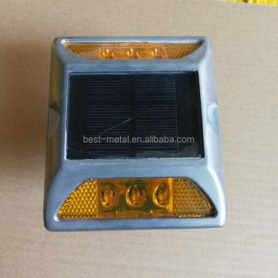 China Solar LED 3m Road Stud Reflector With CE 105*105*45mm 105*105*45mm for sale