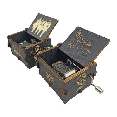 China 2021 New Arrival Custom Wood Crank Mini Laser Engraved Wood Crank Music Box for sale
