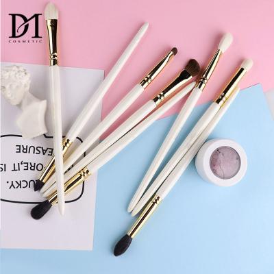 China Angular Blush 8pcs Personalized Logo Rose Gold Beauty Brush Makeup Set Eye Makeup Brush Set for sale