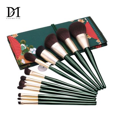 China Angular Blush Retro 12pcs Green Gold Makeup Brush Solution Makeup Brush With Stand Makeup Brush Soft Goat Hair for sale