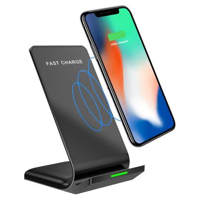 China Bracket Fashion Phone Holder Stand Wireless Charging Fast Wireless Charger New For Iphone For Samsung iPhone12/13 for sale