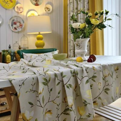 China Sage Green Printed 4 Seater Table Linen Tablecloth Soft Quilted Custom for sale