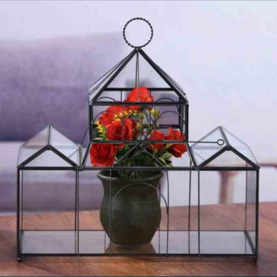 China Factory Wholesale High Quality Gold Eco-Friendly Custom Hanging Glass Geometric Mini Greenhouse Great For Home Decor for sale