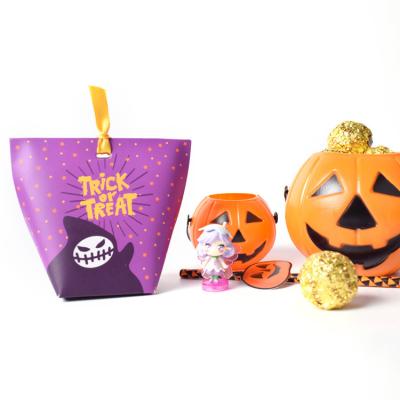 China Halloween Disposable Custom Pumpkin V Shape Foldable Gift Packaging Box For Candy Cookie for sale