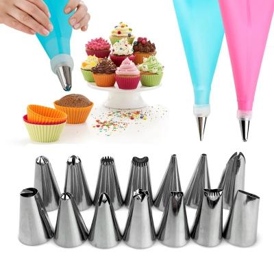 China Stocked Russian Cake Cookies Nozzles Baking Tip Piping Tool Pastry Tools Icing Stainless Steel Piping Nozzles Set With Bag for sale