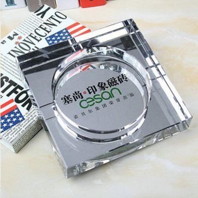 China Custom American Style Big / High Quality Crystal Glass Ashtray / Glass Ashtray for sale