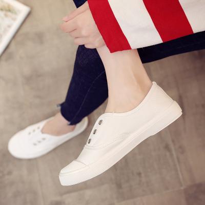 China 2023 Fashion Trend High Quality Girl Canvas Comfortable Sneakers Slip On Low Top Loafers Ladies Sneakers Women Fashions Casual Shoes for sale