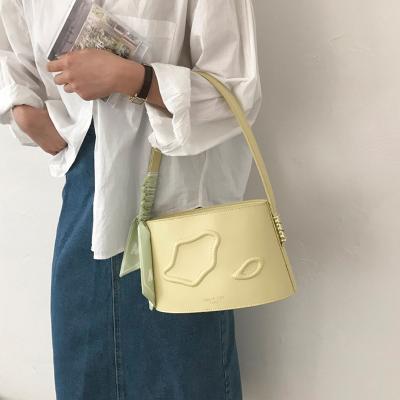 China 2021 new fashion high quality factory price small handbag fashionable cute bucket purse single arm bag for lady for sale