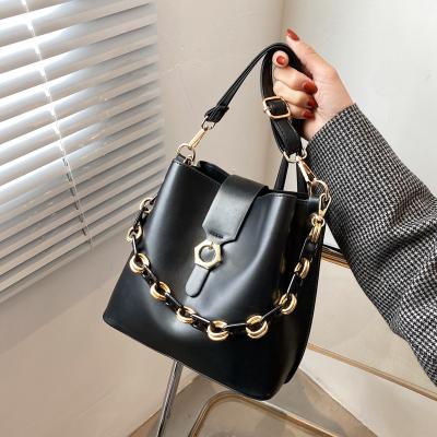 China Fashion Boutique Strap Bucket Bag Spring Long Handbags With Acrylic Chain for sale