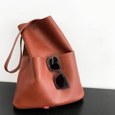 China 2019 fashion designer unique women PU leather shoulder bag classic simple tote bag for sale