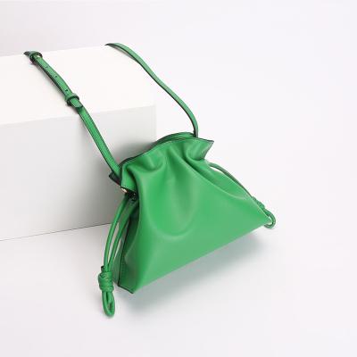 China 2021 Fashion Late Summer Fashion Drawstring Unique Genuine Leather Handbags for sale