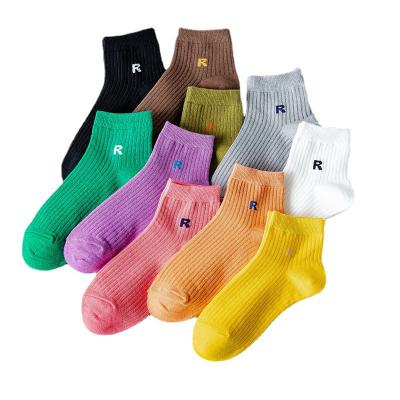 China New Viable Wholesale Cool JR-222 Socks Cotton Socks Jacquard Letters Women Short Socks for sale