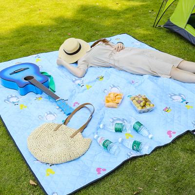 China Outdoor Custom Picnic Blanket Machine Washable Beach Mat Waterproof for sale