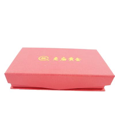 China Recyclable Custom Luxury Magnetic Closure Red Gift Box Varnishing Stamping for sale