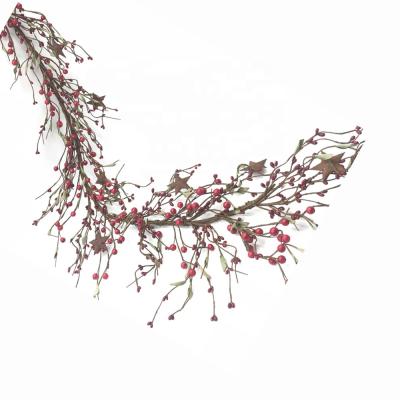 China Factory Sale Pure Handmade Directly 5 Feet Long Pip Berry Garland With Rusty Stars Red Artificial Christmas Decorations for sale