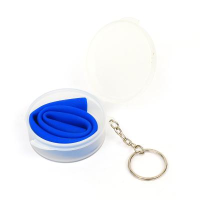 China Easy To Carry Silicone Straw With Key Chain Plastic Promotional Reusable Suitcase for sale