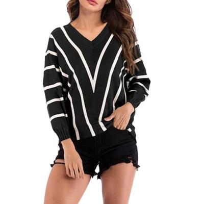 China Anti-pilling 2022 Latest Sales Like Hot Cakes Summer Women Breathable Lightweight V-Neck Sweater for sale