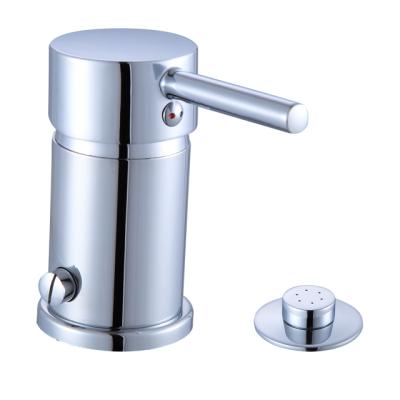 China Monomando Contemporary South American Vertical Spray Toilet Brass Bidet Faucet for sale