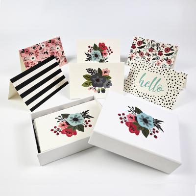 China Impresión personalizada de tarjetas de agradecimiento Flora con caja UV y película de impresión offset laminada en venta