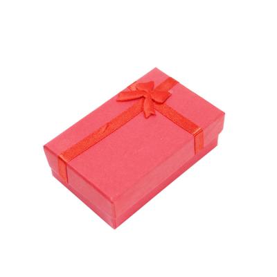 Chine Boîte cadeau en papier pour la Fête des Mères avec un joli grand ruban rose à vendre