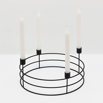 China Home Decoration 3 Wire Rings And 4 Candle Holders On Table Metal Wedding Christmas Dinner Metal Candle Holder for sale