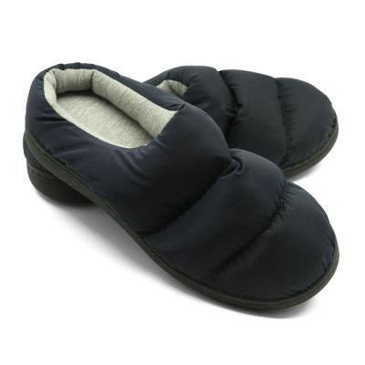 China Anti-Smell Men's And Women's Comfortable Slippers For Indoor Or Outdoor Use With Waterproof Function for sale