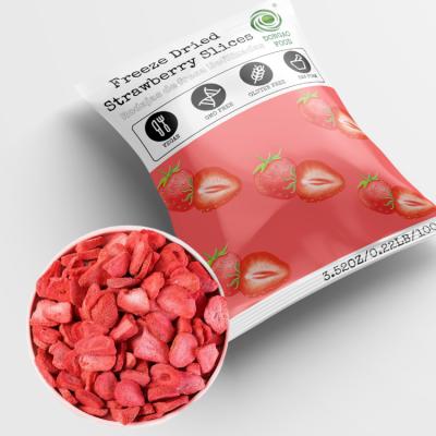 China Minerals Beauty 100% Freeze Dried Strawberry Flakes Rich in VC & Dried Strawberry Flakes for sale