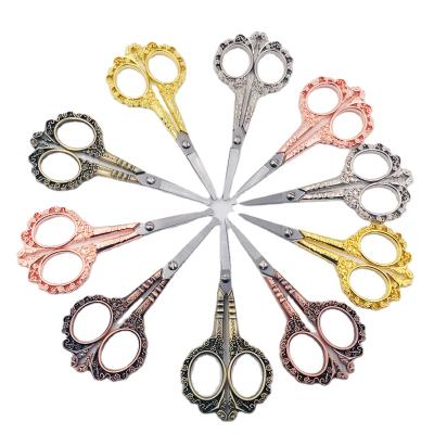 China Universal European Style Stainless Steel Plum Blossom Cut Opens Old-fashioned Embroidery Scissors for sale