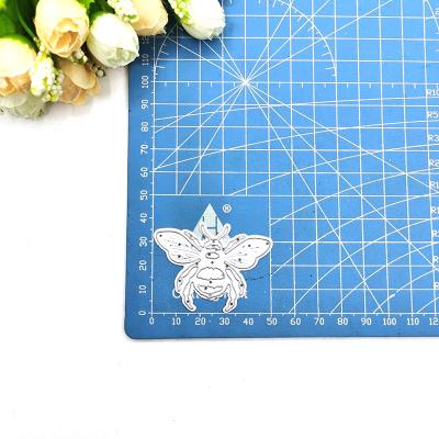 China Europe Craft Metal Cutting Dies Craft Cutting Die Bee For Stencils Dies 2021 Embossing Files For Card Making for sale