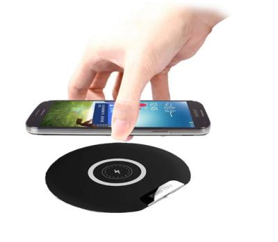 China Wireless Fast Charging TOP Selling Q20 Colorful Fast Wireless Charger For Mobile Phone Charging 1 X USB 5mm Smart Charging Range for sale