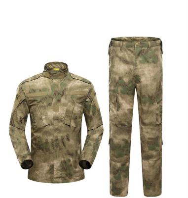 China Camouflage Combat Uniform with Breathable and Water Repellent Fabric for sale