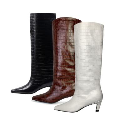 China Breathable ladies leather boot for sale