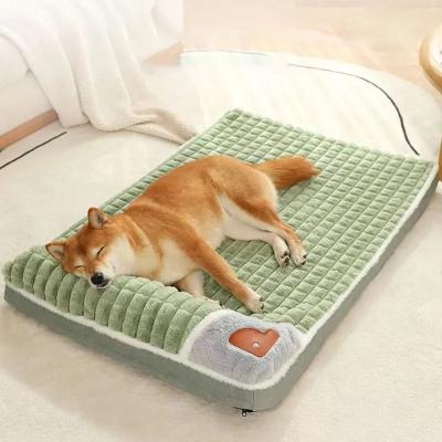 China Breathable Comfortable Thickened Winter Soft Dog Sleeping Mats Pet Beds Self-heating Warming Heated Pet Cat Bed Mats For Dog for sale