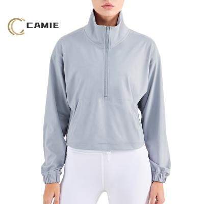 China QUICK DRY CAMIE Women Winter Sports Wear Gym Tops Zipper Up Collar Neck Anorak Fitness Workout Crop Top Long Sleeves With Pockets for sale