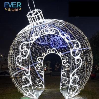 China Large Commercial Use Christmas Lighted Christmas Decorations LED Balls Pattern Christmas Displays for sale