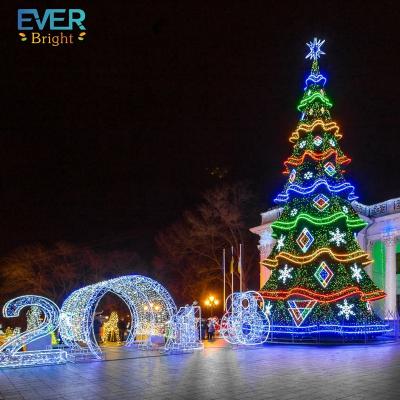 China Holiday Decoration Decorated 20Ft 30Ft 40Ft 50Ft Giant Outdoor Lighting Christmas Tree With Decoration Balls for sale