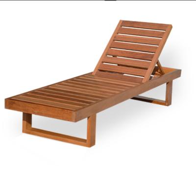 China Mobiliário para o exterior relaxante Recliner de madeira de pinho para assentos casuais na praia ou piscina à venda