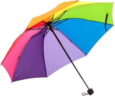 Chine Logo personnalisé imprimé cadre métallique noir 3 pliable résistant au vent couleur arc-en-ciel parapluie de mode à vendre