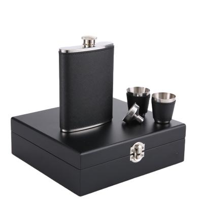 China 8oz Matt Black Custom Engraving Stainless Steel Metal Hip Flask Gift Set with 2pcs Shot Glass for sale