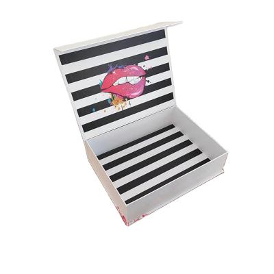 China Handmade Luxury Gift Paper Box Cardboard Folding Packaging Magnetic Printed Custom Box For Clothing Packaging for sale