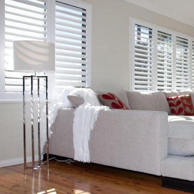 China Easy Clean Interior Sliding Wood Shutter Plantation Shutters Supplies for sale